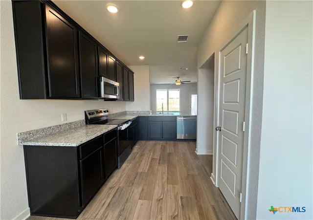 Photo 4 of Sale Pending at 429 Presley Dr, Killeen, TX 76542 | MLS# 623777 | Listing updated on 2026-09-11