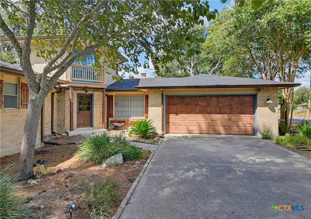 Photo 1 of Single family home for sale at 145 Rio Grande Dr, Seguin, TX 78155 | MLS# 623588 | Listing updated on 2026-09-10
