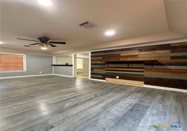 Photo 2 of Single family home for sale at 206 W Avenue B, Lampasas, TX 76550 | MLS# 623758 | Listing updated on 2026-09-14