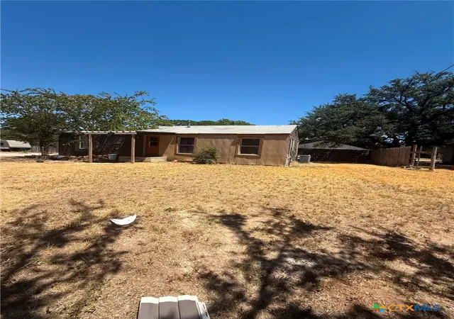 Photo 1 of Single family home for sale at 207 N Broad St, Lampasas, TX 76550 | MLS# 623756 | Listing updated on 2026-09-01
