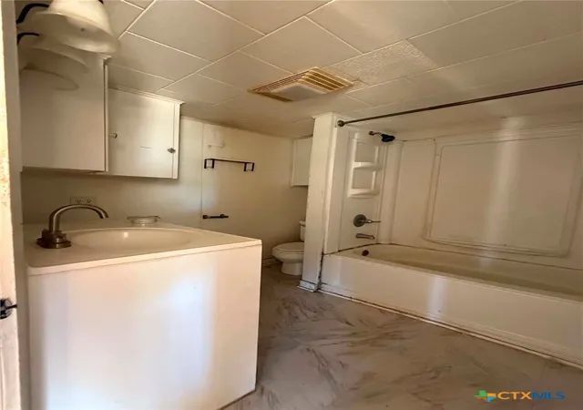 Photo 8 of Single family home for sale at 207 N Broad St, Lampasas, TX 76550 | MLS# 623756 | Listing updated on 2026-09-01