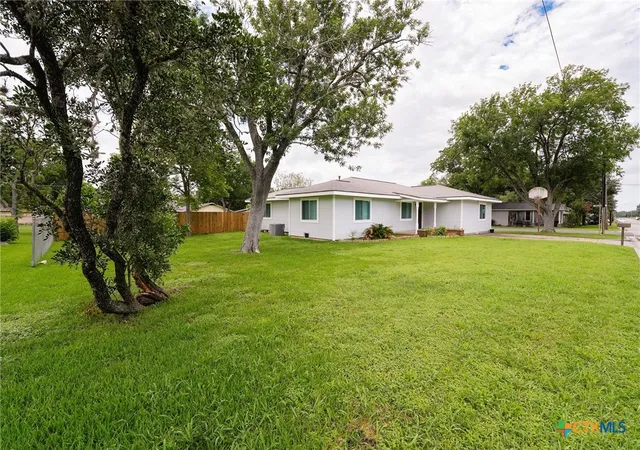 Photo 2 of Single family home for sale at 214 South St, Schulenburg, TX 78956 | MLS# 623795 | Listing updated on 2026-08-27