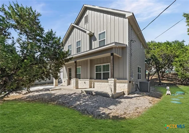 Photo 1 of Single family home for sale at 1130 Twin Deer Ln, Canyon Lake, TX 78133 | MLS# 623808 | Listing updated on 2026-08-27