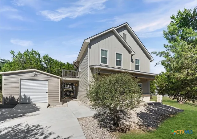 Photo 2 of Single family home for sale at 1130 Twin Deer Ln, Canyon Lake, TX 78133 | MLS# 623808 | Listing updated on 2026-08-27
