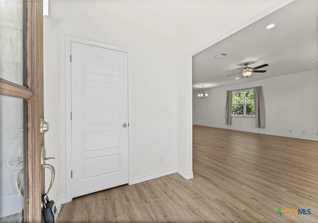 Photo 2 of Single family home for sale at 1130 Twin Deer Ln, Canyon Lake, TX 78133 | MLS# 623808 | Listing updated on 2026-08-27