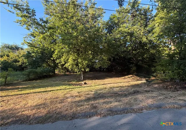 Photo 1 of Land for sale at 713 E Avenue D, Temple, TX 76501 | MLS# 623818 | Listing updated on 2026-09-10