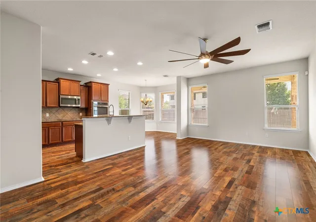 Photo 3 of Sale Pending at 6026 Ambrose Cir, Temple, TX 76502 | MLS# 622927 | Listing updated on 2026-09-29