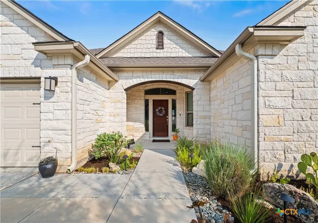 Photo 3 of Single family home for sale at 2402 Lavigne Ct, Harker Heights, TX 76548 | MLS# 623541 | Listing updated on 2026-08-28