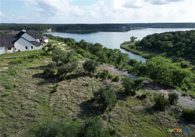 Land for sale at 215 Lakeview Dr, Morgans Point Resort, TX 76513 | MLS# 623461