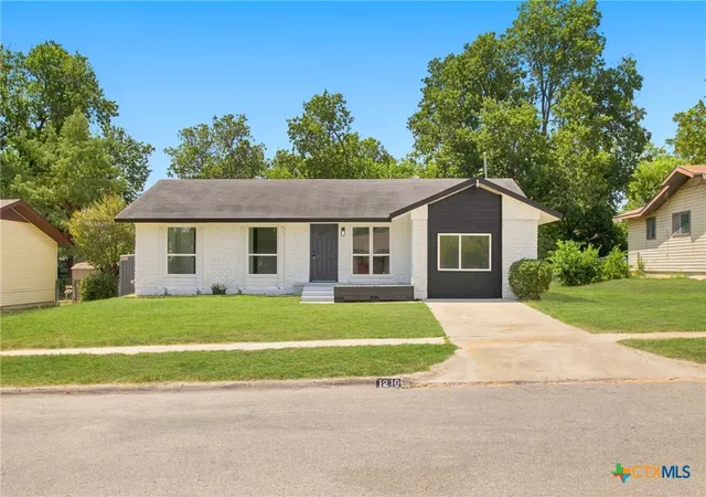 Photo 2 of Single family home for sale at 1210 Westover Dr, Killeen, TX 76549 | MLS# 623766 | Listing updated on 2026-09-10