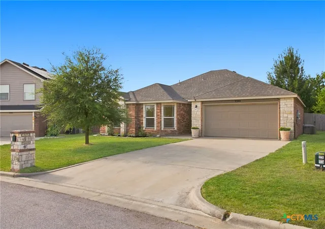 Photo 3 of Sale Pending at 2342 Washington Dr, Belton, TX 76513 | MLS# 623762 | Listing updated on 2026-09-09
