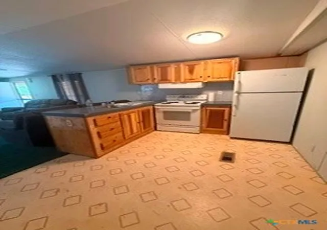Photo 14 of Manufactured home for sale at 706 N Moorefield Rd St, Mission, TX 78572 | MLS# 623728 | Listing updated on 2026-08-29