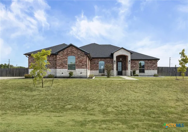 Photo 2 of Single family home for sale at 3012 Keifer Marshall Dr, Temple, TX 76502 | MLS# 623905 | Listing updated on 2026-09-03