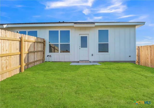 Photo 3 of Sale Pending at 3904 Sugar Hackberry Trl, Killeen, TX 76542 | MLS# 623737 | Listing updated on 2026-09-14