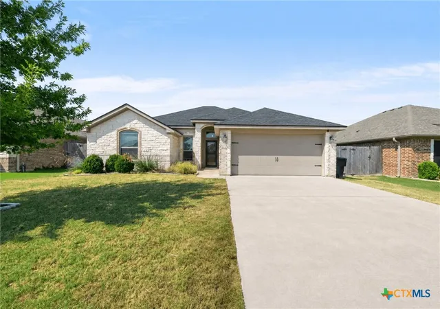 Photo 1 of Sale Pending at 1818 Broken Shoe Trl, Temple, TX 76502 | MLS# 623906 | Listing updated on 2026-10-05