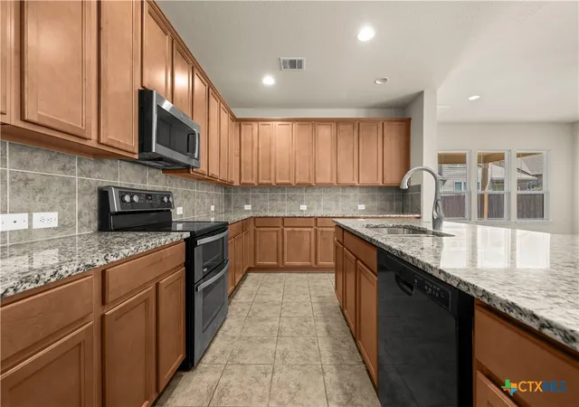 Photo 2 of Single family home for sale at 809 Vintage Wy, Harker Heights, TX 76548 | MLS# 623901 | Listing updated on 2026-08-29