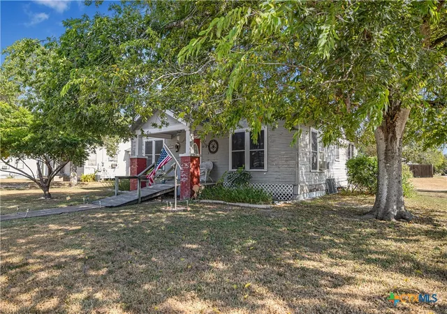 Photo 4 of Single family home for sale at 520 E First St, Cuero, TX 77954 | MLS# 623931 | Listing updated on 2026-08-29