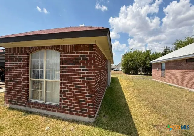 Photo 2 of Single family home for sale at 503 Lisa Ln, Killeen, TX 76543 | MLS# 623938 | Listing updated on 2026-09-04