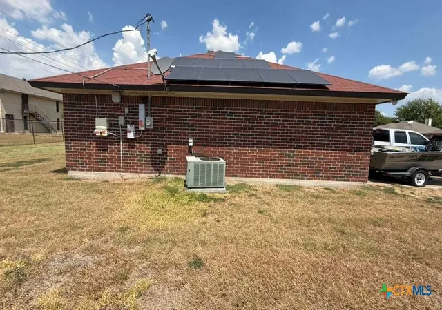 Photo 3 of Single family home for sale at 503 Lisa Ln, Killeen, TX 76543 | MLS# 623938 | Listing updated on 2026-09-04