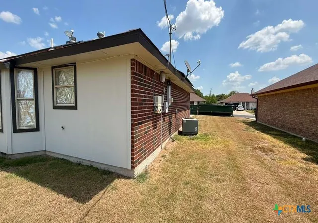 Photo 4 of Single family home for sale at 503 Lisa Ln, Killeen, TX 76543 | MLS# 623938 | Listing updated on 2026-09-04