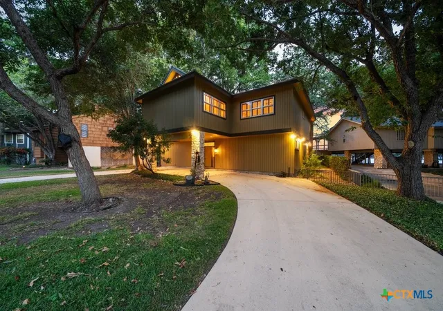 Photo 2 of Single family home for sale at 107 Palmkey St, Mc Queeney, TX 78123 | MLS# 621898 | Listing updated on 2026-10-01