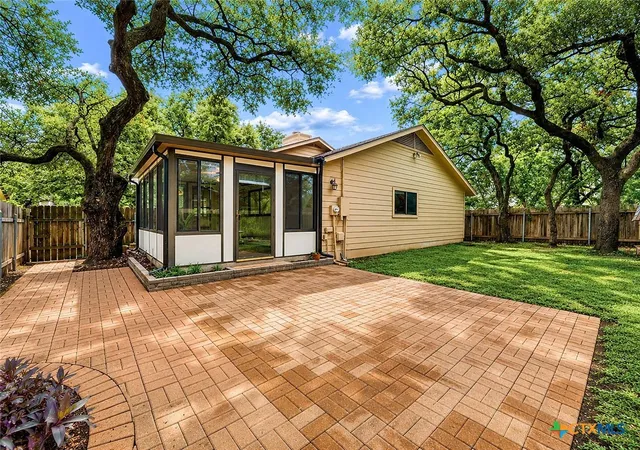 Photo 3 of Single family home for sale at 7003 Tesoro Trl, Austin, TX 78729 | MLS# 623952 | Listing updated on 2026-08-31