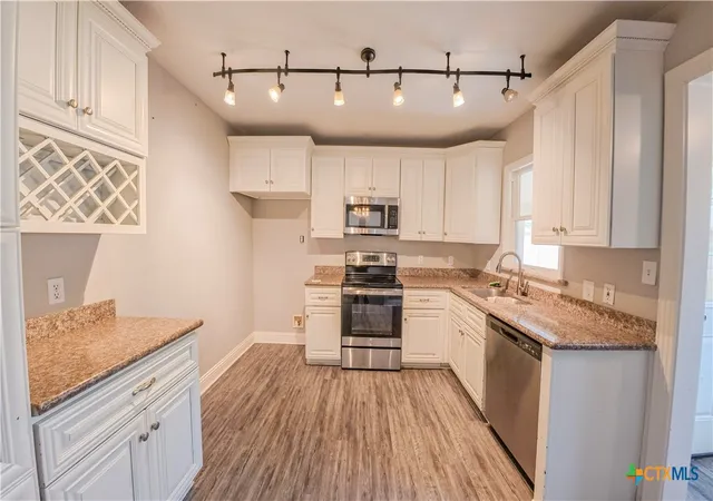 Photo 3 of Single family home for sale at 321 Circle Dr, Wharton, TX 77488 | MLS# 623970 | Listing updated on 2026-08-31