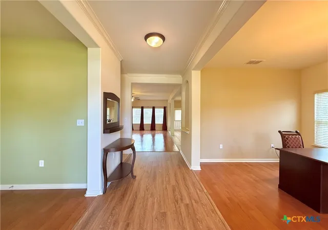 Photo 2 of Single family home for sale at 106 Heritage Oak Ct, Victoria, TX 77901 | MLS# 623981 | Listing updated on 2026-08-31