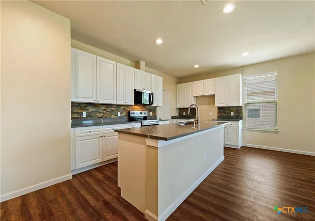 Photo 4 of Single family home for sale at 223 Quarry Rock Loop, Liberty Hill, TX 78642 | MLS# 624048 | Listing updated on 2026-10-07