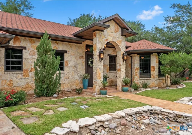Photo 3 of Single family home for sale at 139 Silver Valley, Waco, TX 76705 | MLS# 624073 | Listing updated on 2026-09-01