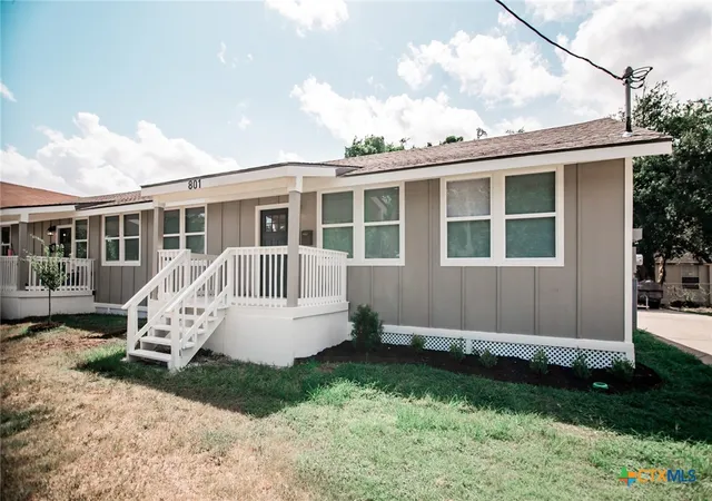 Multi family home for sale at 801 S & 803 Main St, Victoria, TX 77901 | MLS# 624089