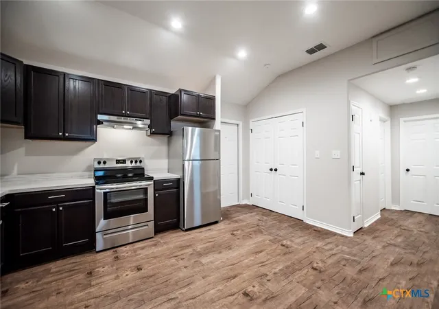 Photo 4 of House for sale at 801 S & 803 Main St, Victoria, TX 77901 | MLS# 624089 | Listing updated on 2026-09-01