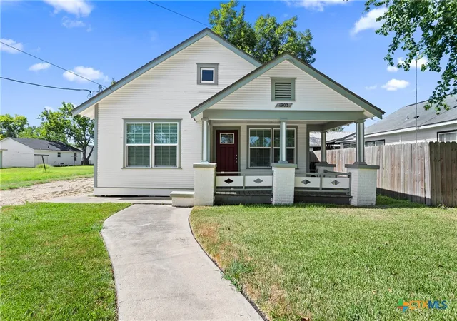 Photo 1 of Single family home for sale at 1903 E North St, Victoria, TX 77901 | MLS# 624131 | Listing updated on 2026-09-01