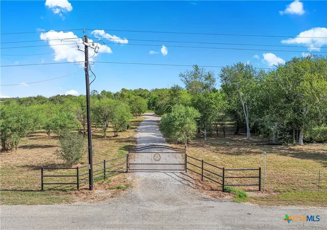 Photo 3 of Manufactured home for sale at 431 Jackson Rd, Refugio, TX 78377 | MLS# 624117 | Listing updated on 2026-09-05