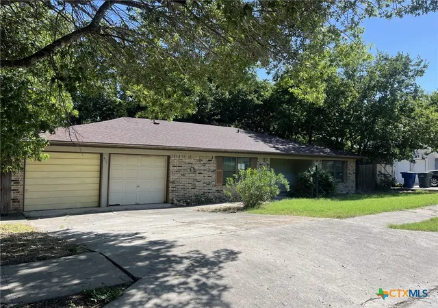 Photo 2 of Single family home for sale at 421 Jeffery Ln, Copperas Cove, TX 76522 | MLS# 624139 | Listing updated on 2026-09-05