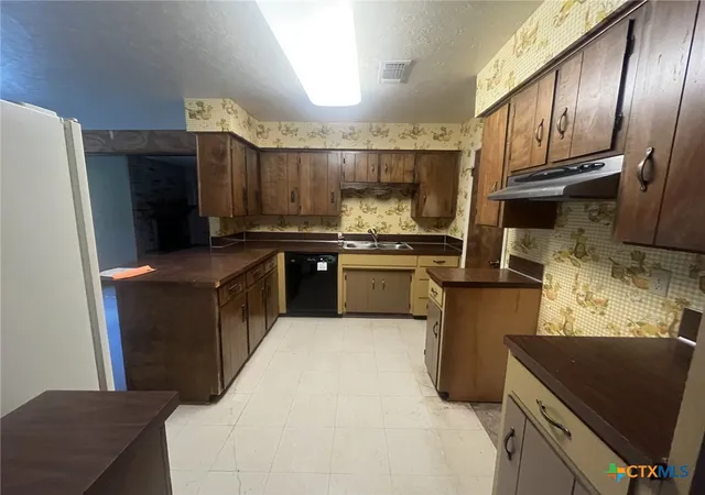 Photo 4 of Single family home for sale at 421 Jeffery Ln, Copperas Cove, TX 76522 | MLS# 624139 | Listing updated on 2026-09-05