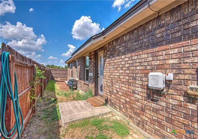 Listing Photo 4 - Condo for sale in building located at 200 Sladecek Dr, Killeen, TX 76542