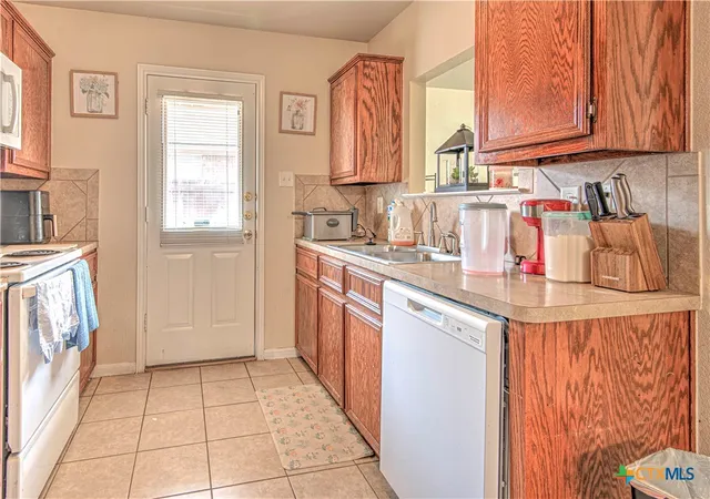 Photo 4 of House for sale at 1504 Golden Eagle Ct, Killeen, TX 76549 | MLS# 622416 | Listing updated on 2026-09-05