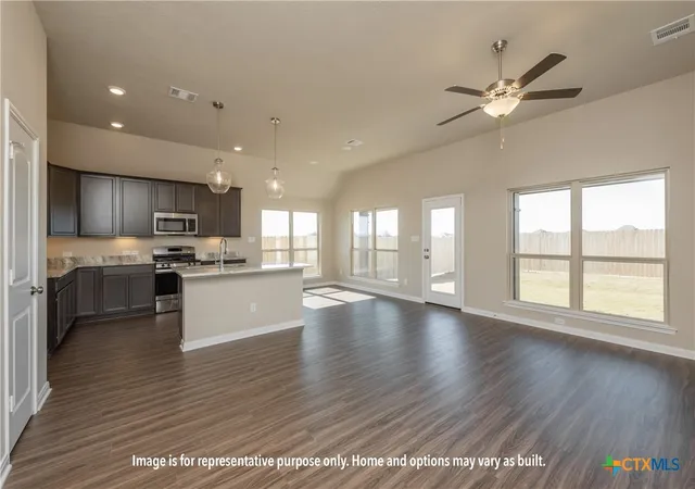 Photo 3 of Single family home for sale at 7206 Mcgregor Loop, Killeen, TX 76549 | MLS# 624154 | Listing updated on 2026-09-09