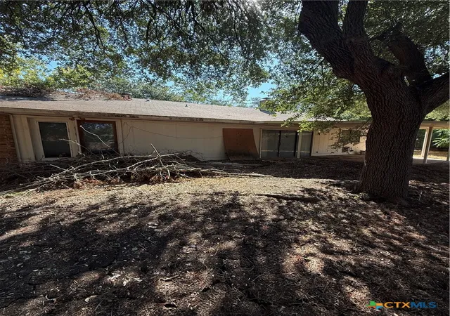 Photo 3 of Sale Pending at 4009 Chisholm Trl, Temple, TX 76504 | MLS# 624162 | Listing updated on 2026-09-26