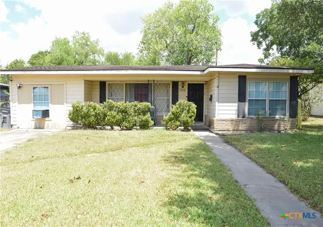 Photo 1 of Single family home for sale at 3308 Avondale St, Victoria, TX 77901 | MLS# 624155 | Listing updated on 2026-09-08