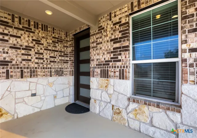 Photo 3 of Single family home for sale at 644 Peace Pipe Way, Georgetown, TX 78628 | MLS# 624110 | Listing updated on 2026-09-11