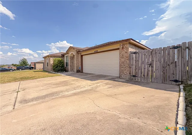 Photo 2 of Single family home for sale at 4400 Lloyd Dr, Killeen, TX 76549 | MLS# 623654 | Listing updated on 2026-09-01