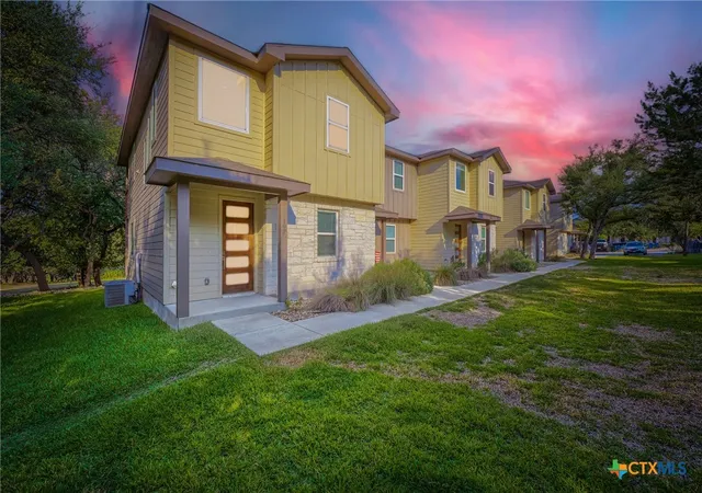 Photo 1 of Townhouse for sale at 18800 Hogan Cir #20, Lago Vista, TX 78645 | MLS# 624189 | Listing updated on 2026-09-10
