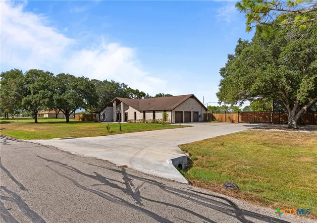 Photo 3 of Single family home for sale at 1107 Fairlane Dr, Ganado, TX 77962 | MLS# 623323 | Listing updated on 2026-09-01