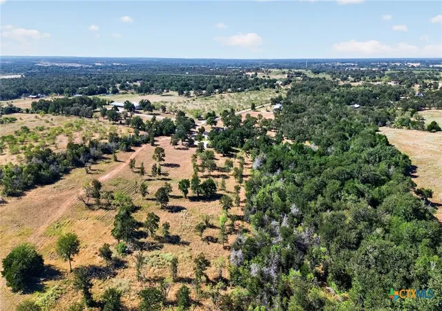 Photo 4 of House for sale at 986 High Grv Rd, Cedar Creek, TX 78612 | MLS# 624222 | Listing updated on 2026-09-03