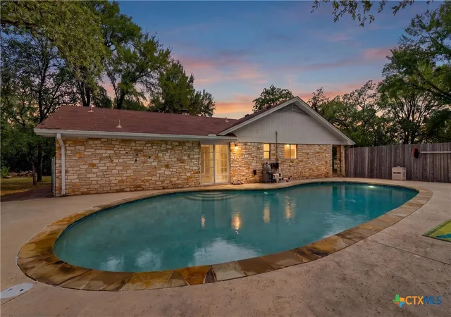 Photo 3 of Single family home for sale at 312 Southcross Rd, Georgetown, TX 78628 | MLS# 624220 | Listing updated on 2026-09-23