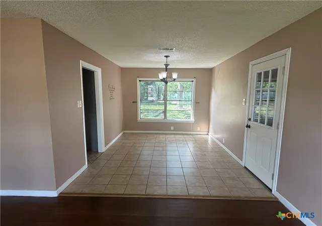Photo 2 of Single family home for sale at 1801 E Walnut Ave, Victoria, TX 77901 | MLS# 624209 | Listing updated on 2026-09-02