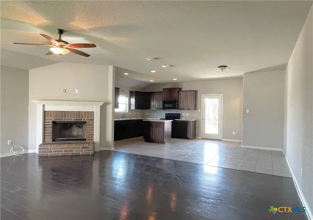Photo 3 of Sale Pending at 2525 Elk Crk St, Temple, TX 76504 | MLS# 624240 | Listing updated on 2026-10-02