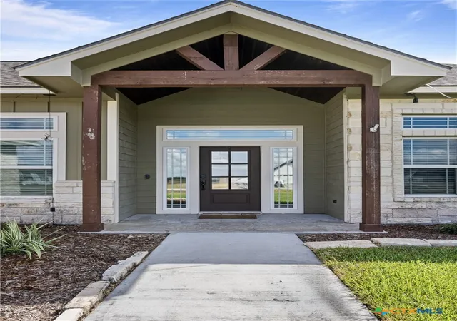 Photo 3 of Single family home for sale at 36 Meadow Crk Dr, Inez, TX 77968 | MLS# 623644 | Listing updated on 2026-09-02